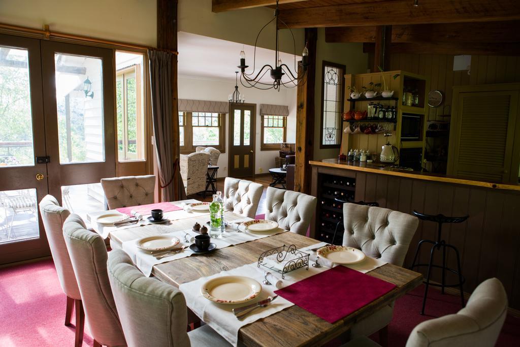 บัตเตอร์คัพ ฮิลล์ Bed & Breakfast วอร์เบอร์ตัน ภายนอก รูปภาพ